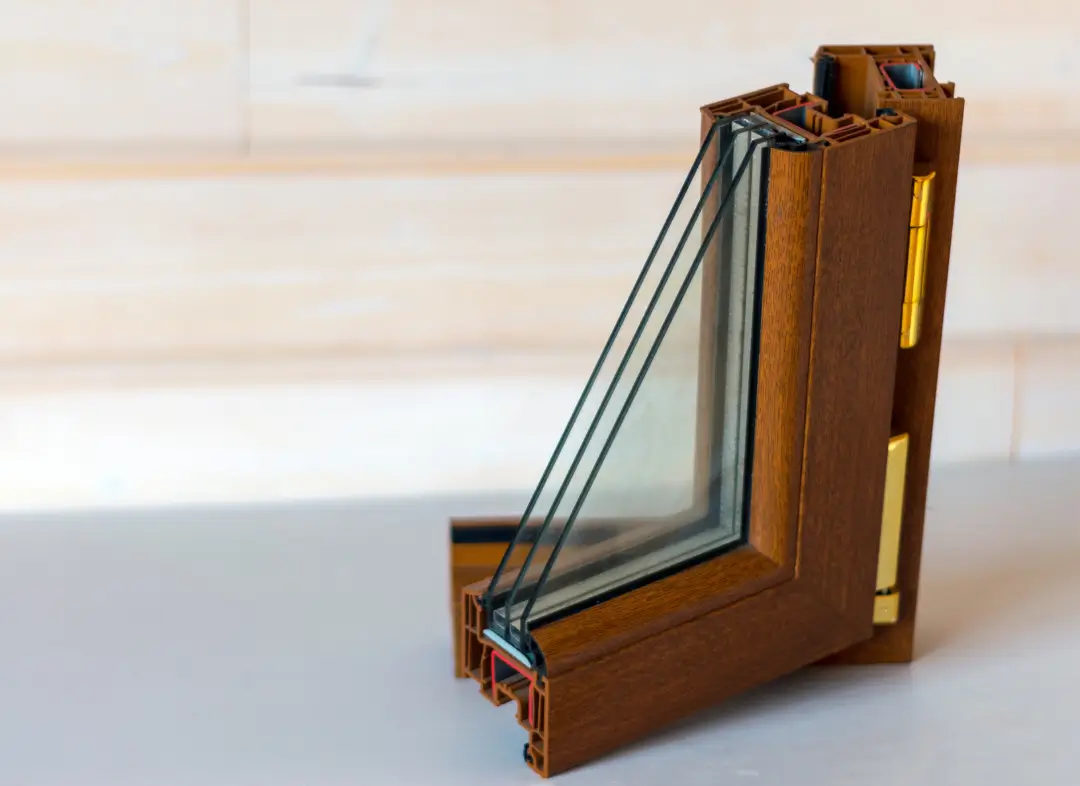 Installation de fenêtre en bois sur mesure Châteauneuf-Grasse